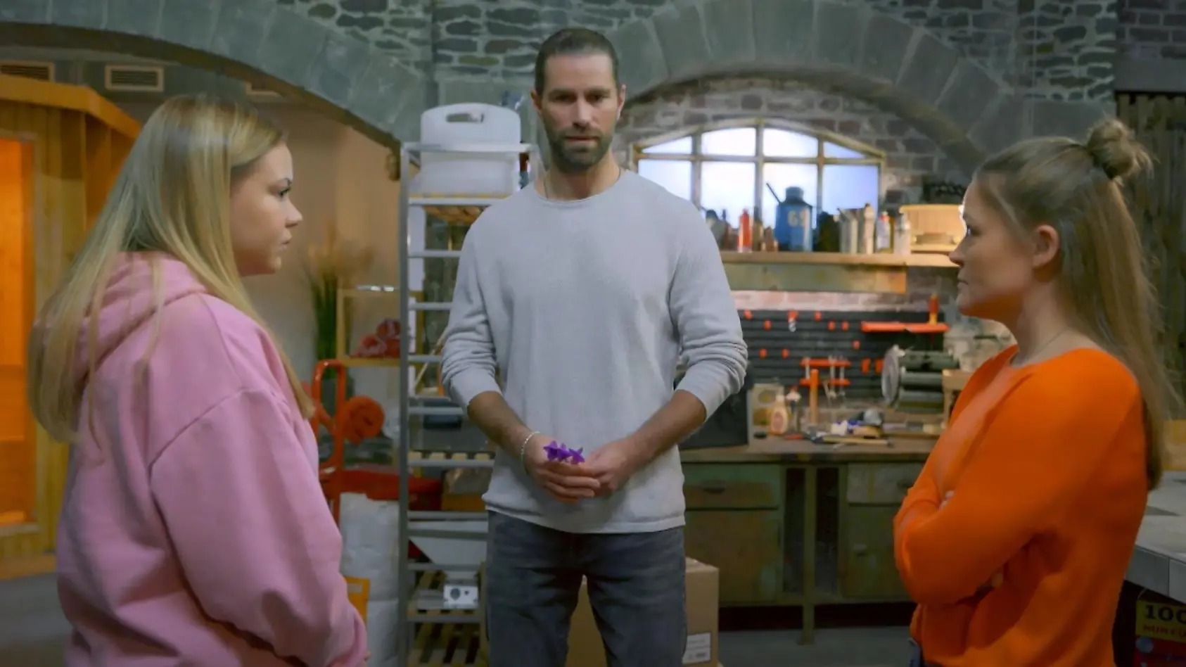 Spoiler! „Unter uns“ – Unerwartete Wendungen in Folge 7575: Kann Nadine Henry verzeihen?